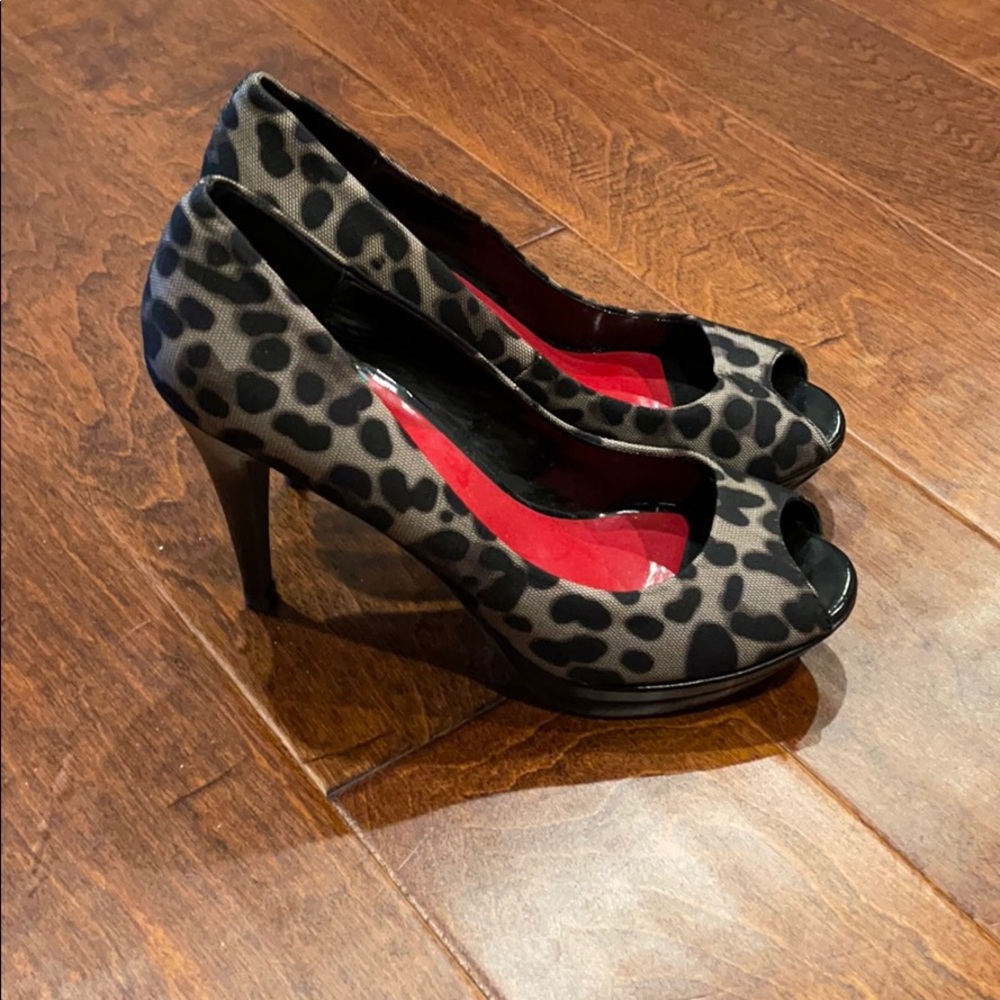🔴- Moda Cheetah Leopard Heels